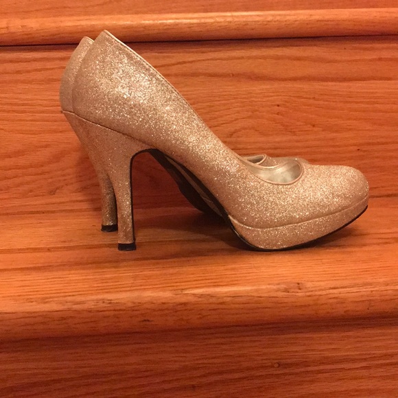 🖤WORN ONCE Glitter Heels🖤 - Picture 1 of 3